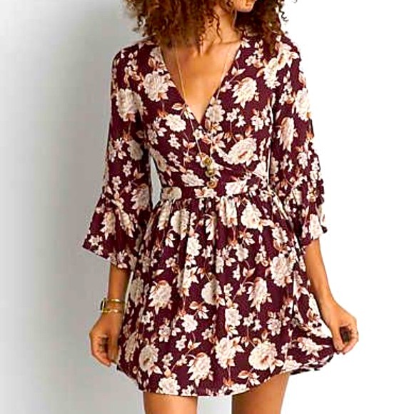 American Eagle Outfitters Dresses & Skirts - American eagle red floral wrap dress
